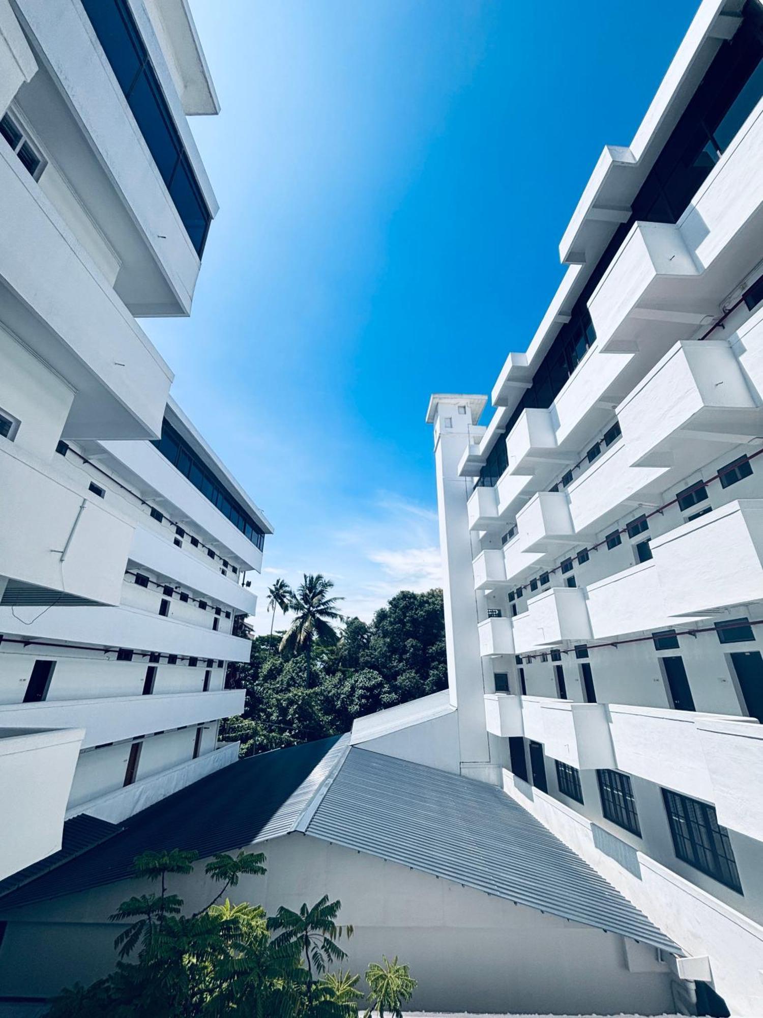 Maharani Hotel Calicut Exterior foto